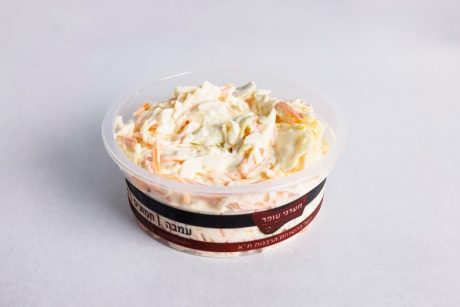 כרוב עם גזר במיונז קולסלאו